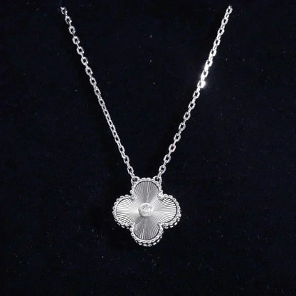 [Renovia Jewelry]CLOVER  15MM DIAMOND LASER NECKLACE SILVER