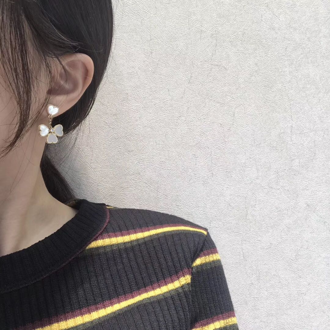 [Renovia Jewelry]CLOVER SWEET WHITE MOP EARRINGS