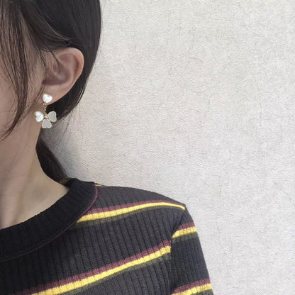 [Renovia Jewelry]CLOVER SWEET WHITE MOP EARRINGS