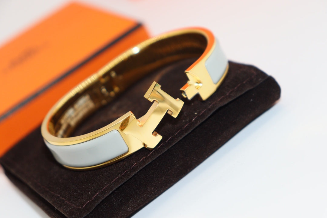 [Renovia Jewelry]H LIGHT BLUE BRACELET
