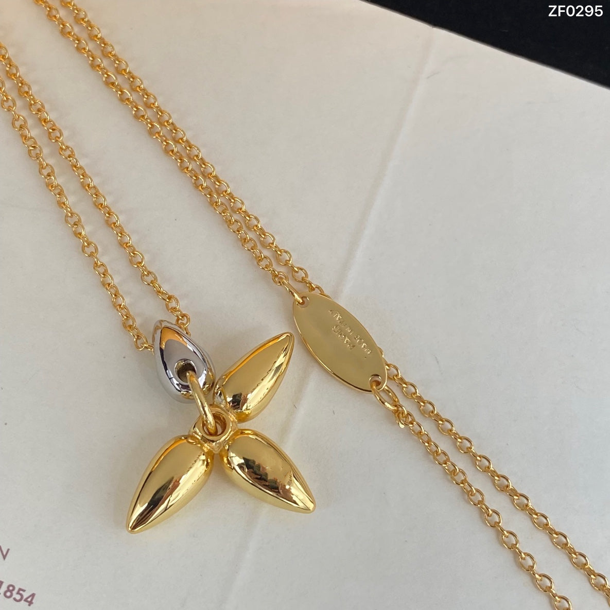 [Renovia Jewelry]LOUISETTE PEDANT GOLD NECKLACE