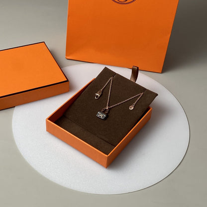 [Renovia Jewelry]CONSTANCE BLACK PEDANT PINK GOLD NECKLACE