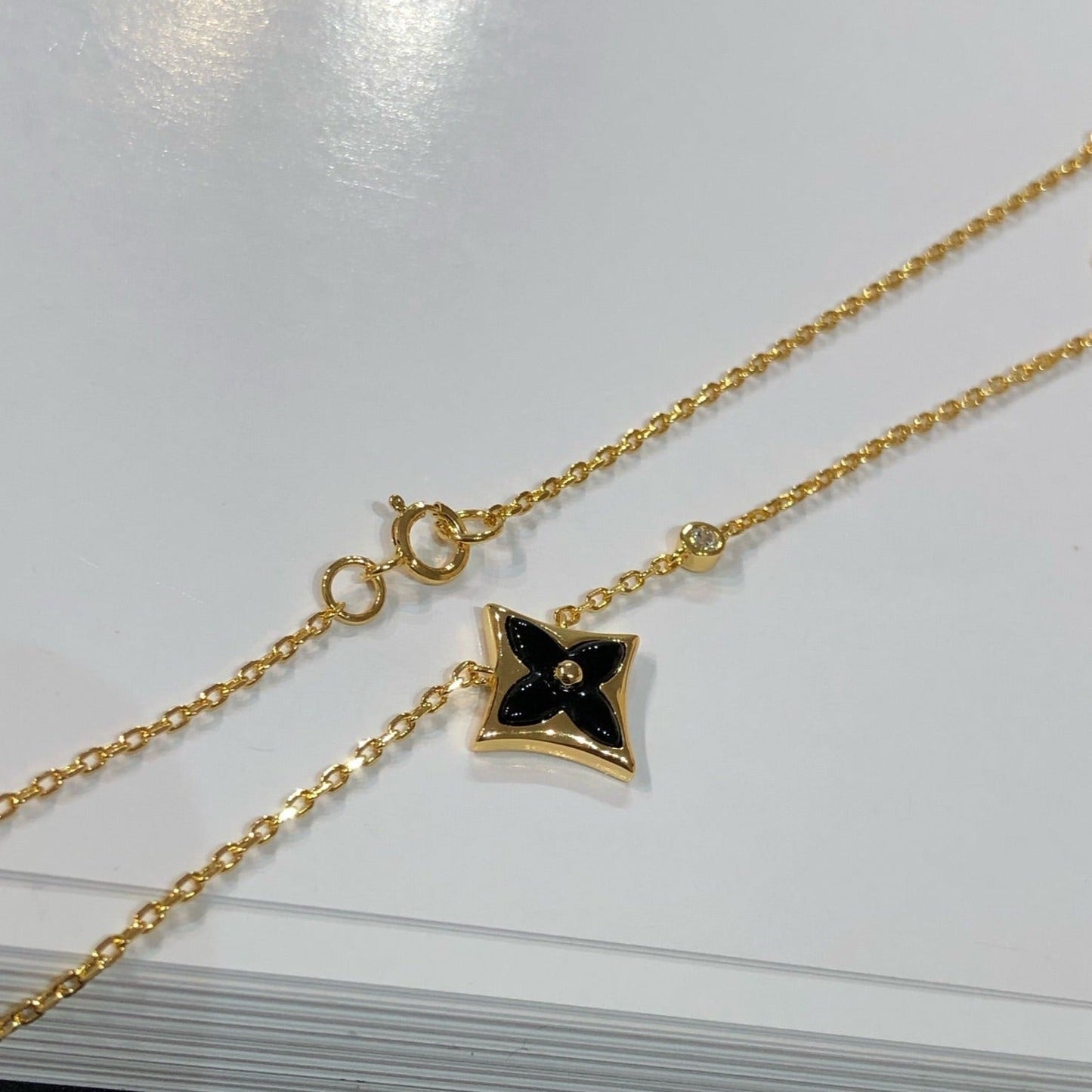 [Renovia Jewelry]STAR BLACK MOP NECKLACE