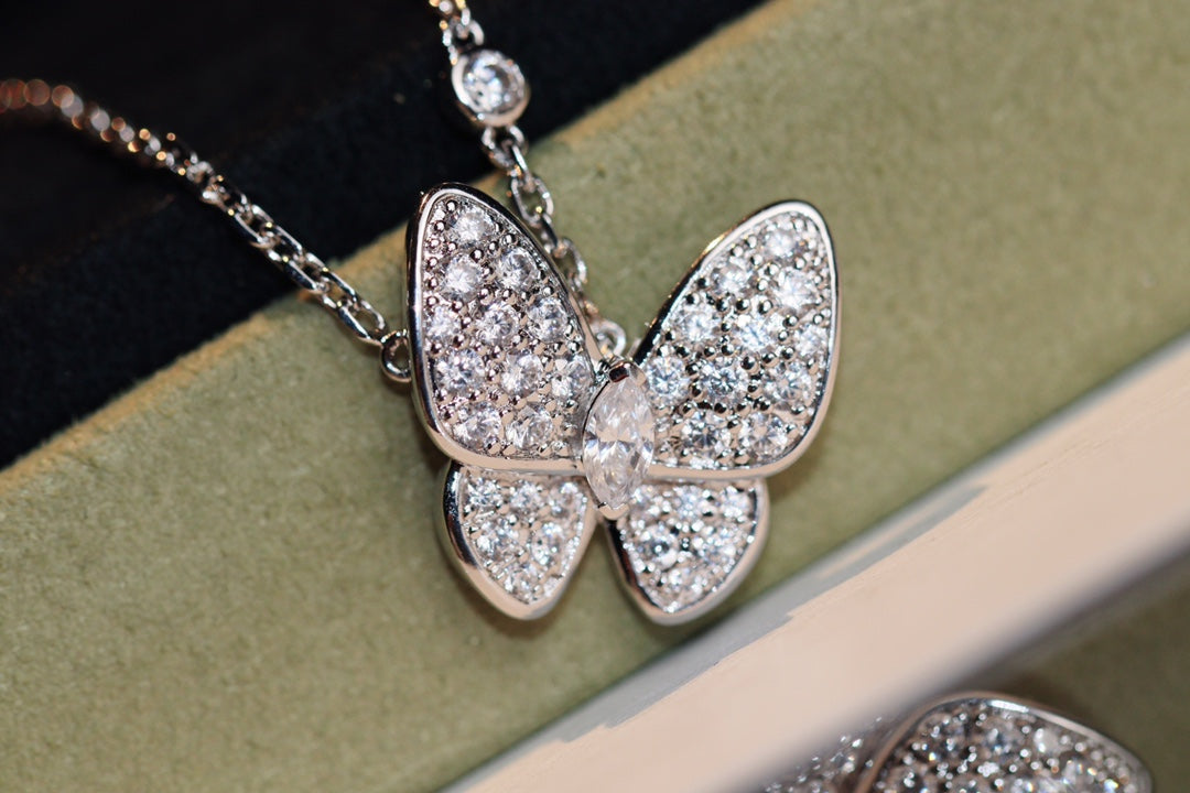 [Renovia Jewelry]BUTTERFLY DIAMOND NECKLACE