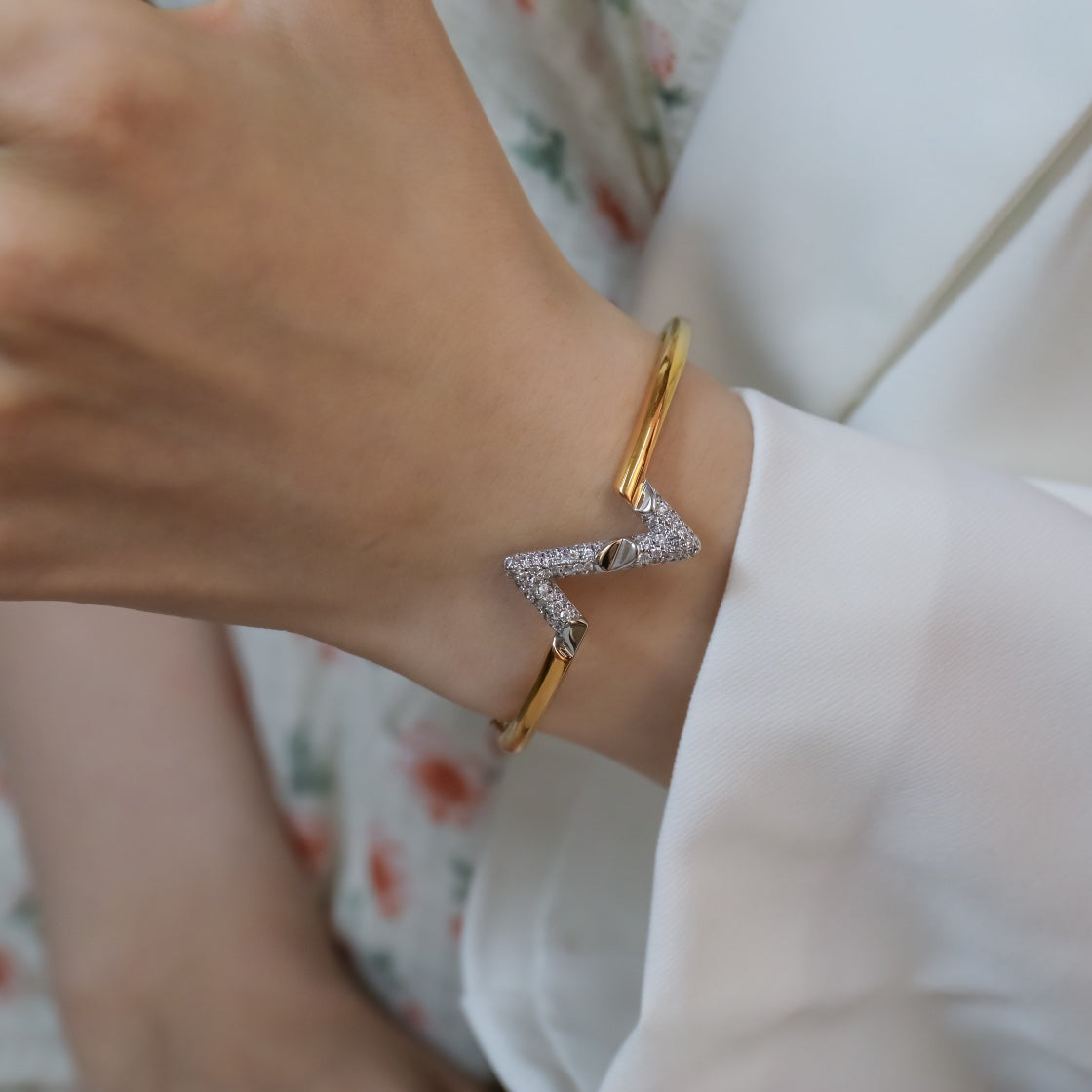 [Renovia Jewelry]VOLTE UPSITE DOWN GOLD DIAMOND BRACELET