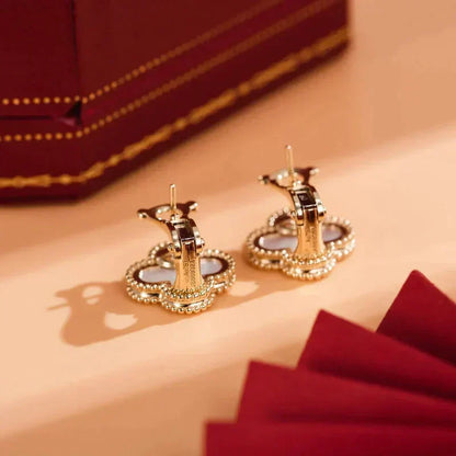 [Renovia Jewelry]CLOVER MEDIUM 1 MOTIFS  WHITE MOP STUD EARRINGS