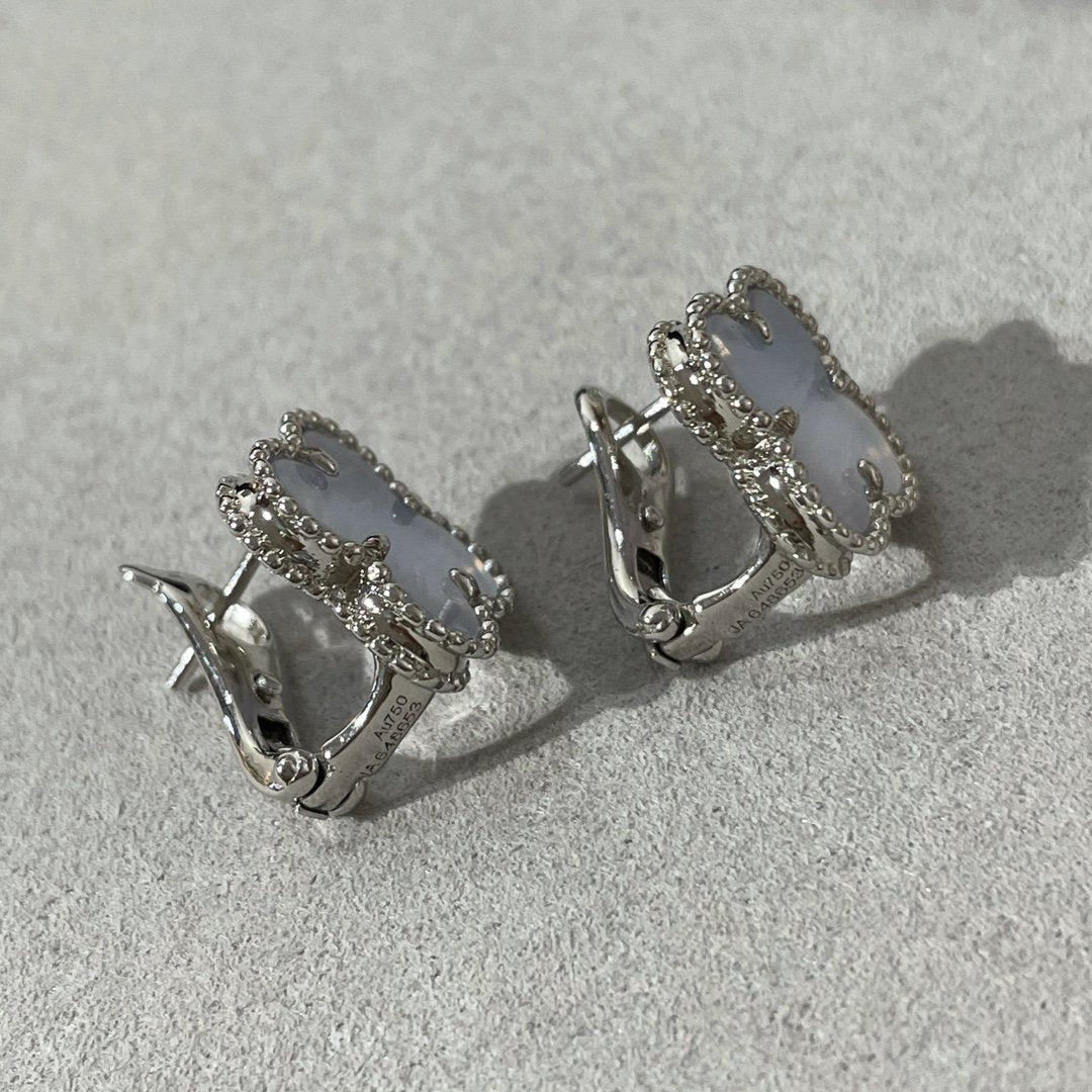[Renovia Jewelry]CLOVER CHALCEDONY SILVER STUD EARRINGS