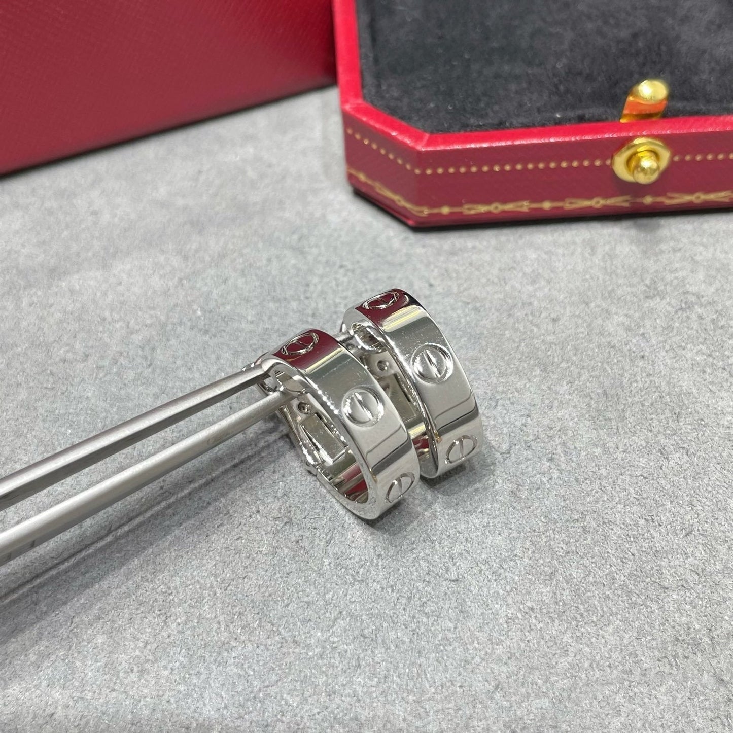 [Renovia Jewelry]LOVE 5.5MM EARRINGS