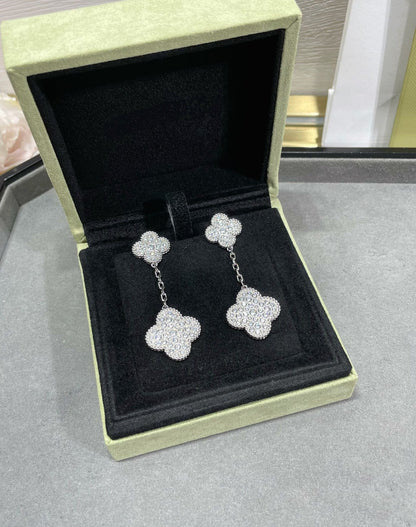 [Renovia Jewelry]CLOVER 2 MOTIFS DIAMOND PAVED SILVER EARRINGS