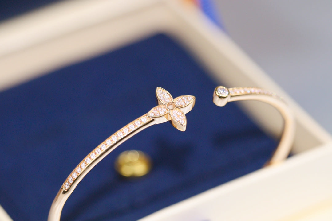 [Renovia Jewelry]IDYLLE PINK GOLD OPEN BRACELET DIAMOND PAVED