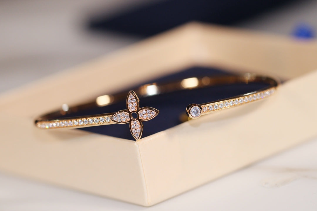 [Renovia Jewelry]IDYLLE GOLD OPEN BRACELET DIAMOND PAVED