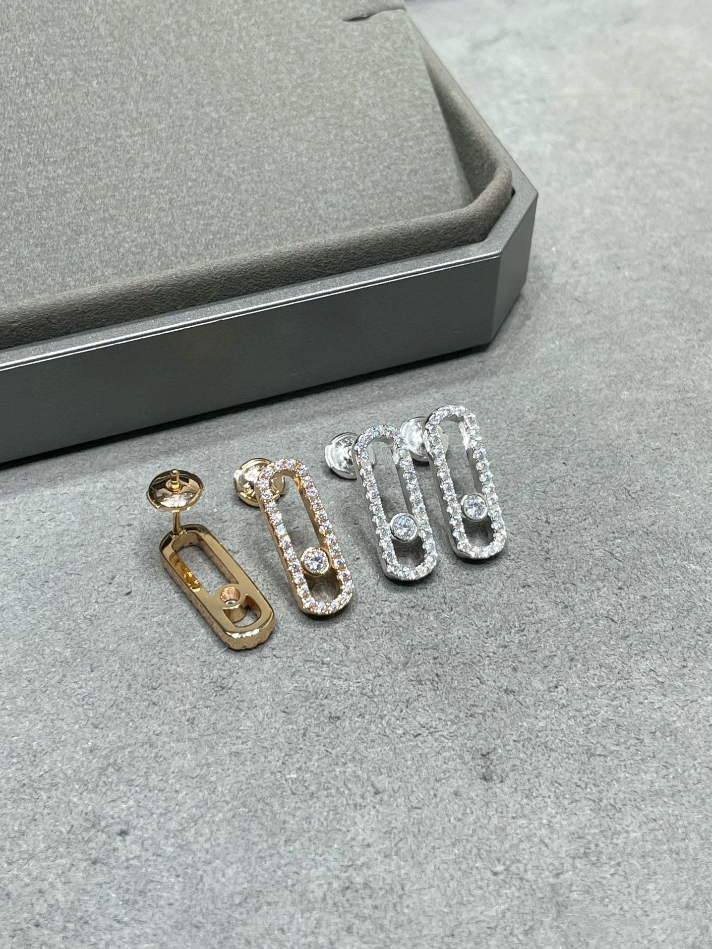 [Renovia Jewelry]MOVE UNO STUD DIAMOND PAVED EARRINGS