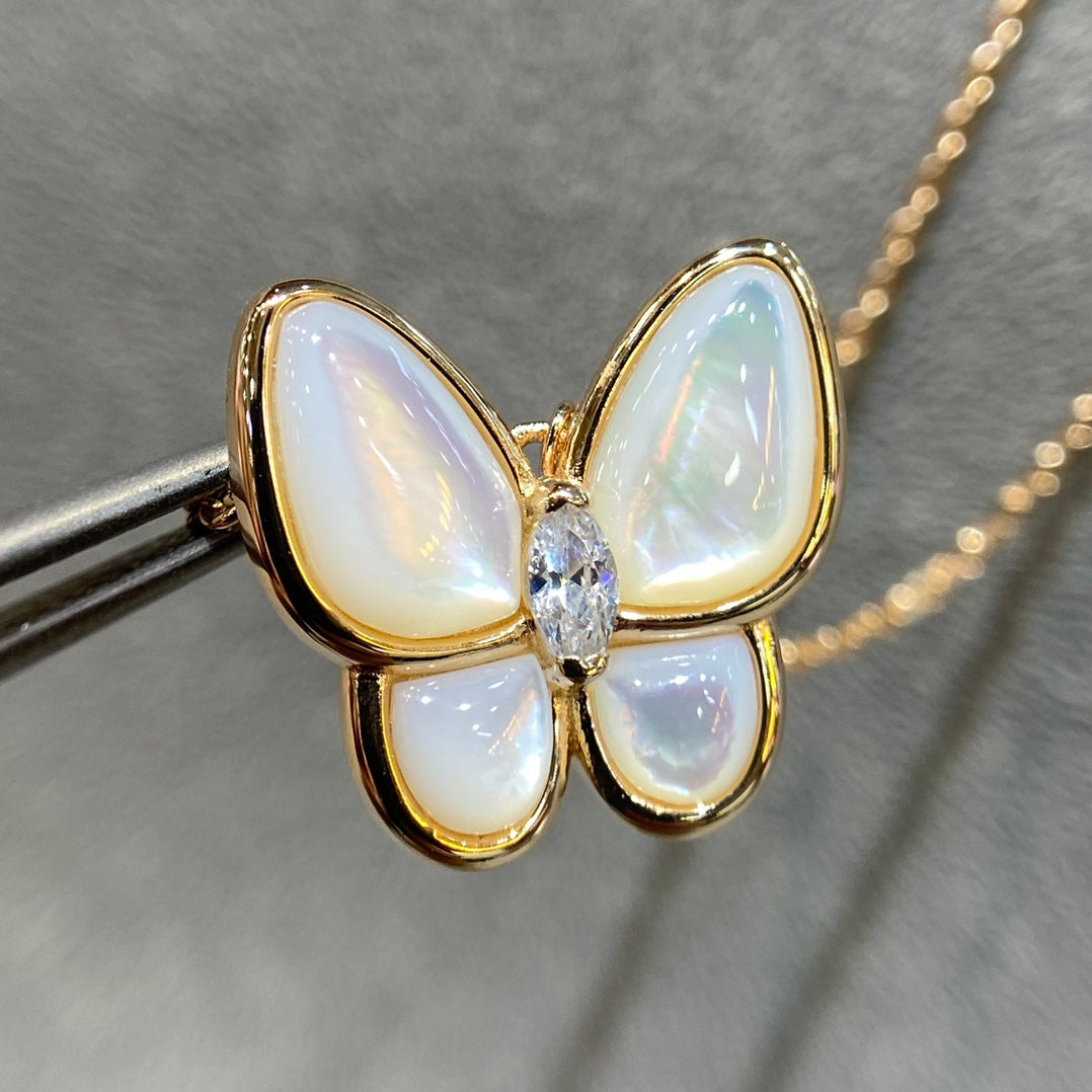 [Renovia Jewelry]BUTTERFLY MOP DIAMOND NECKLACE