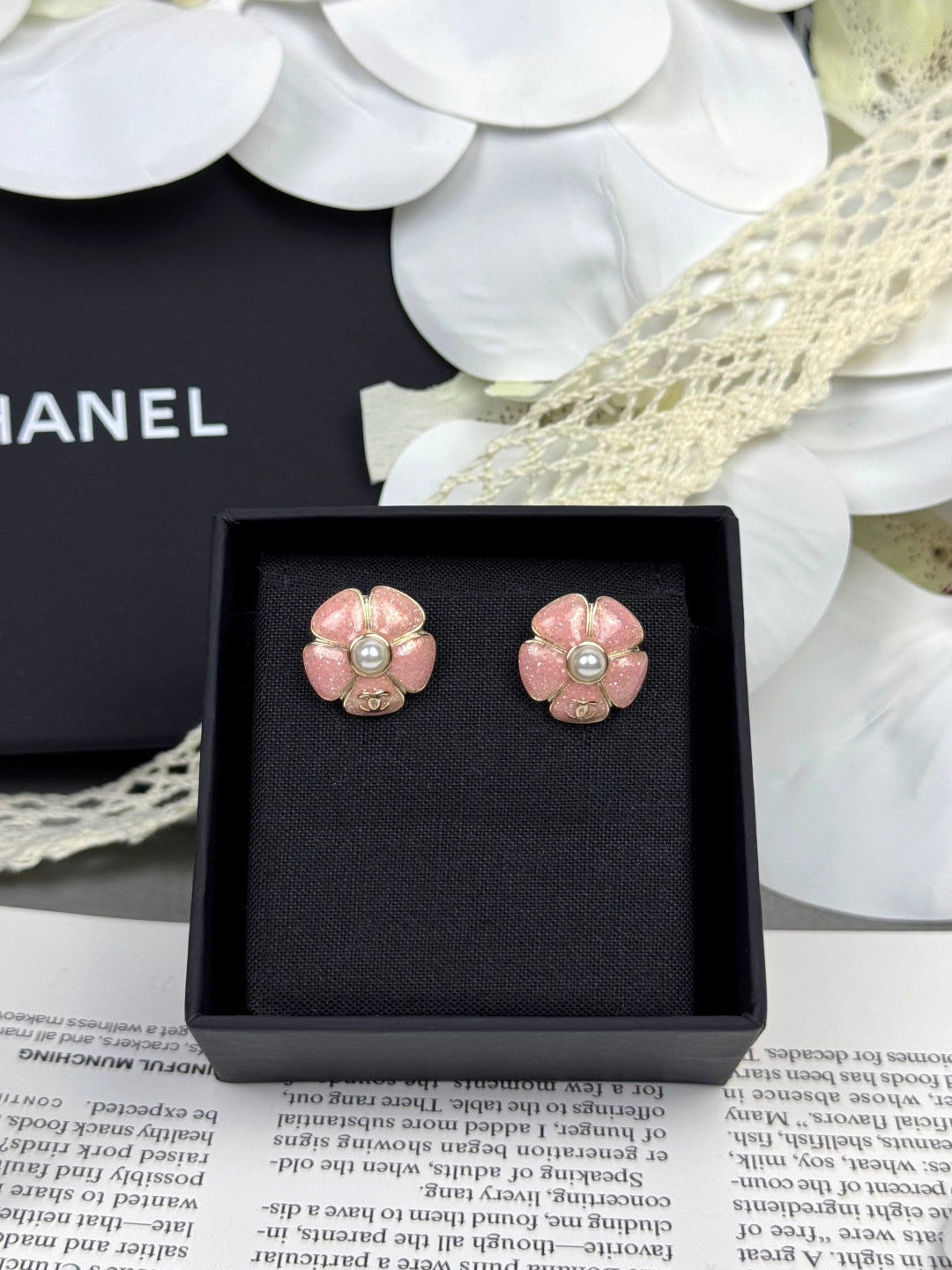 [Renovia Jewelry]26C Pink Camellia Pearl Enamel Stud Earrings