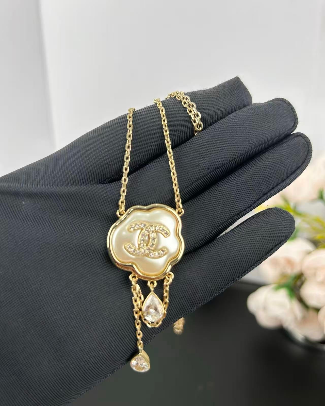 [Renovia Jewelry]Cloud Pearl Mother-of-Pearl Diamond Chain Pendant Necklace
