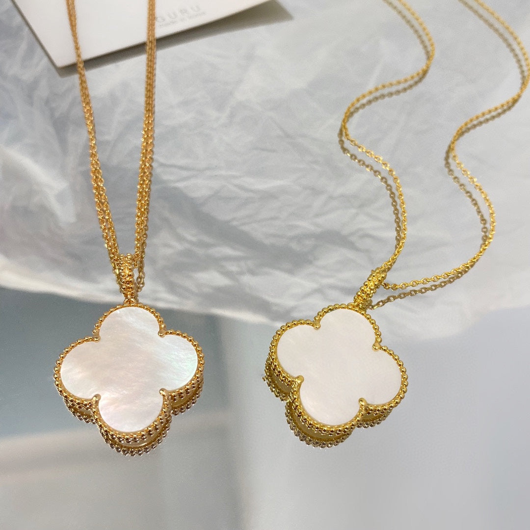 [Renovia Jewelry]CLOVER 25MM MOP LARGE PENDANT NECKLACE