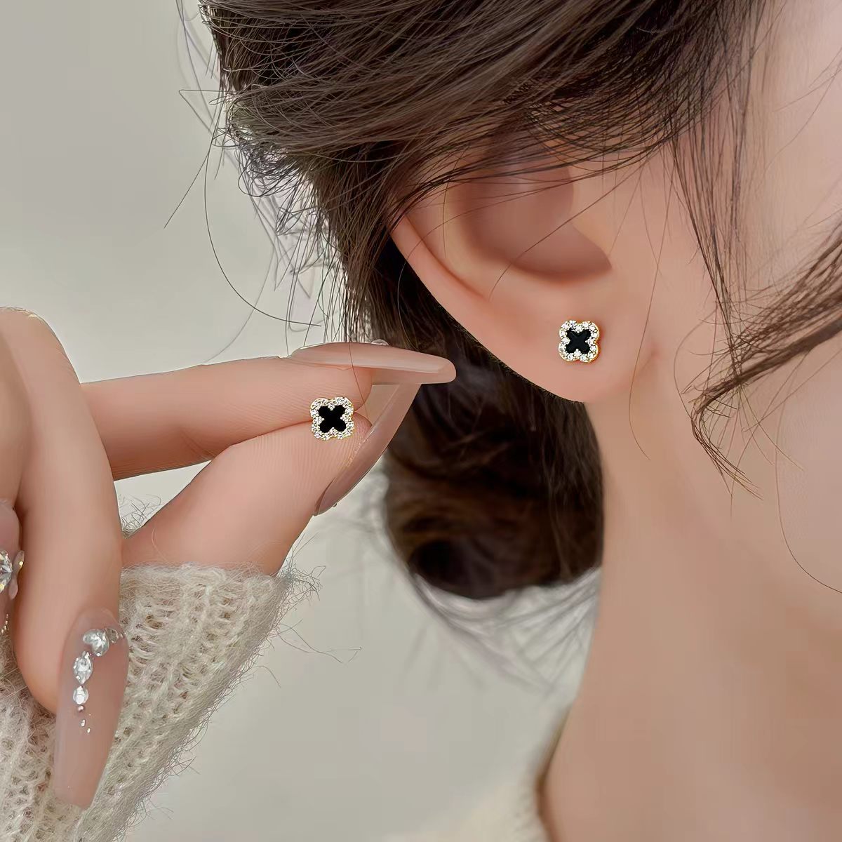 Black Four-Leaf Clover Stud Earrings