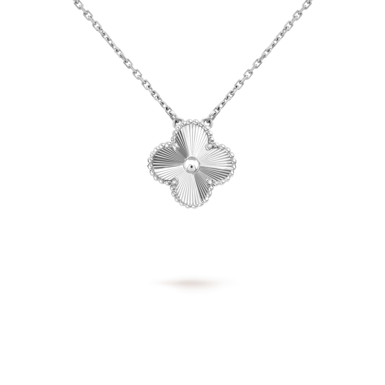 [Renovia Jewelry]CLOVER 15MM LASER NECKLACE SILVER