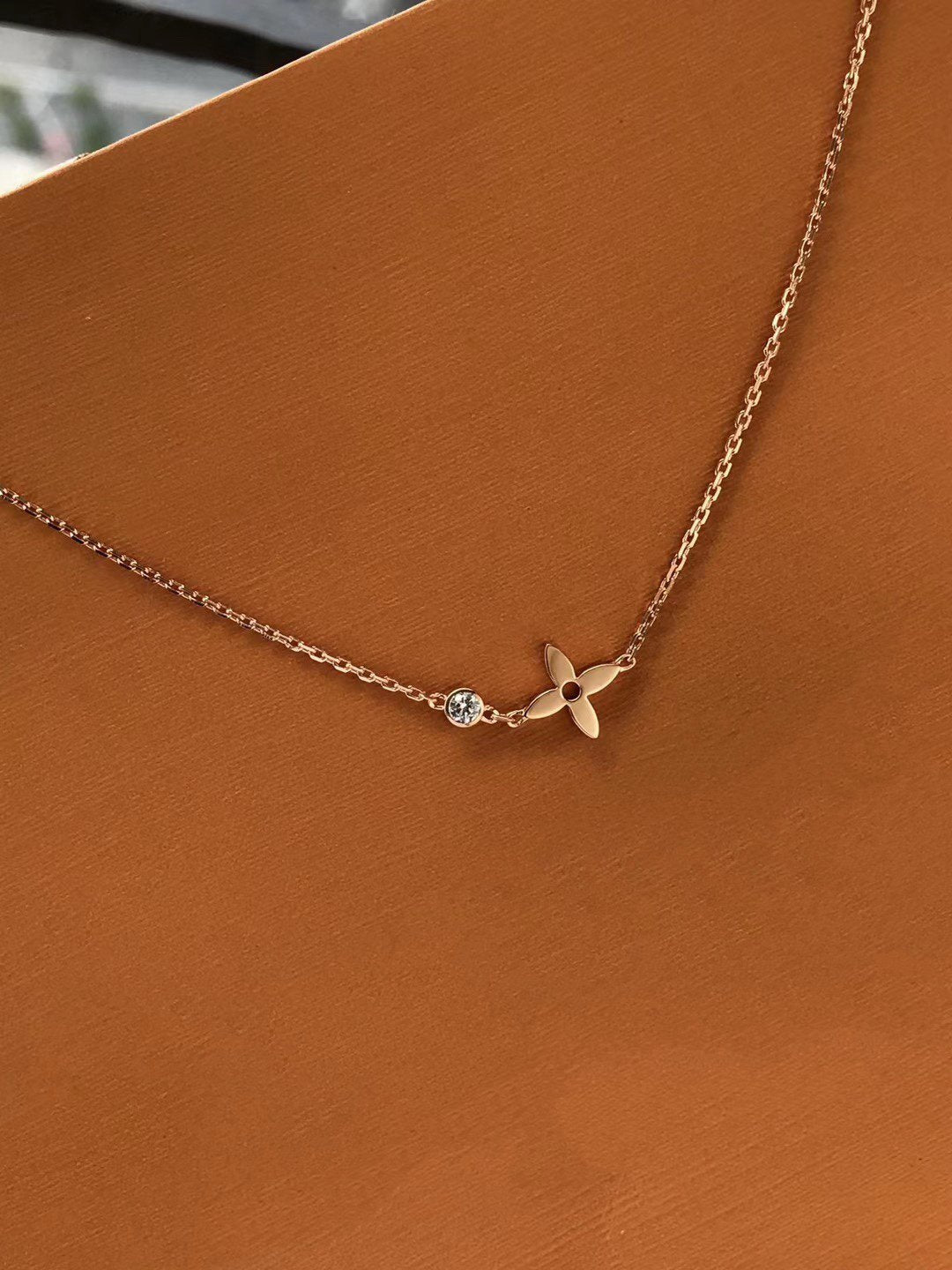 [Renovia Jewelry]BLOSSOM PENDANT PINK GOLD AND DIAMOND