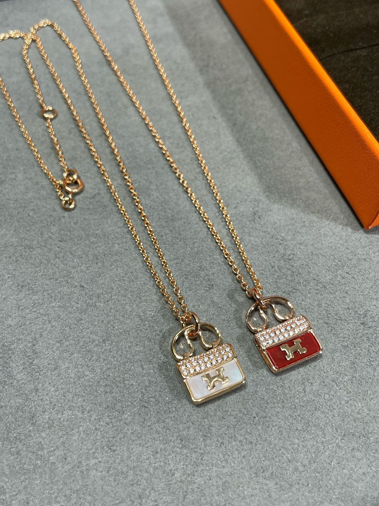 [Renovia Jewelry]H CIRCE MOISSANITE PENDANT NECKLACE GOLD
