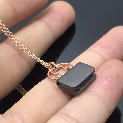 [Renovia Jewelry]WOMEN'S HM AMULETTES CONSTANCE PENDANT NECKLACE