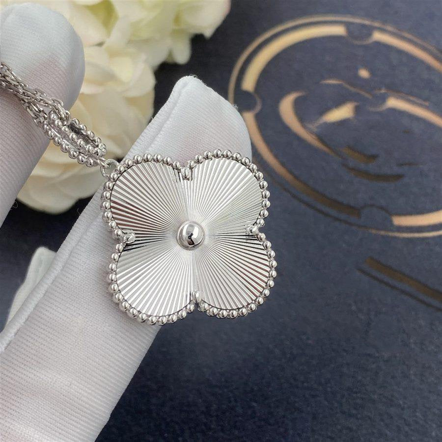 [Renovia Jewelry]CLOVER 25MM SILVER BIG CLOVER NECKLACE