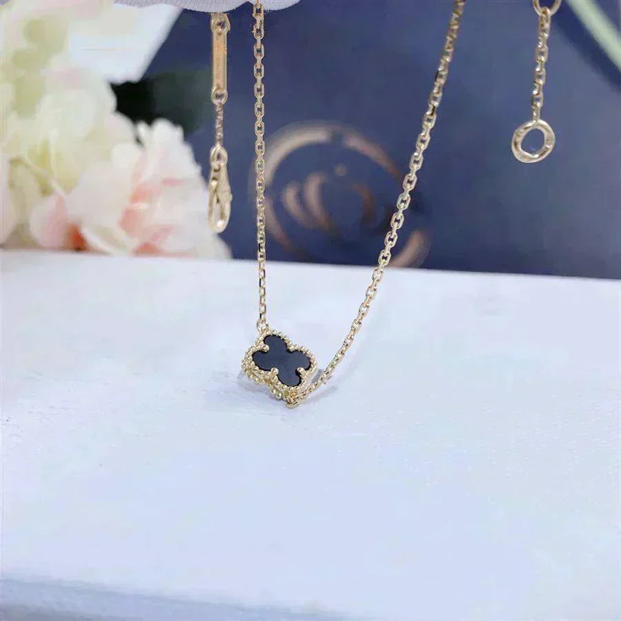 [Renovia Jewelry]CLOVER ONYX SINGLE FLOWER BRACELET